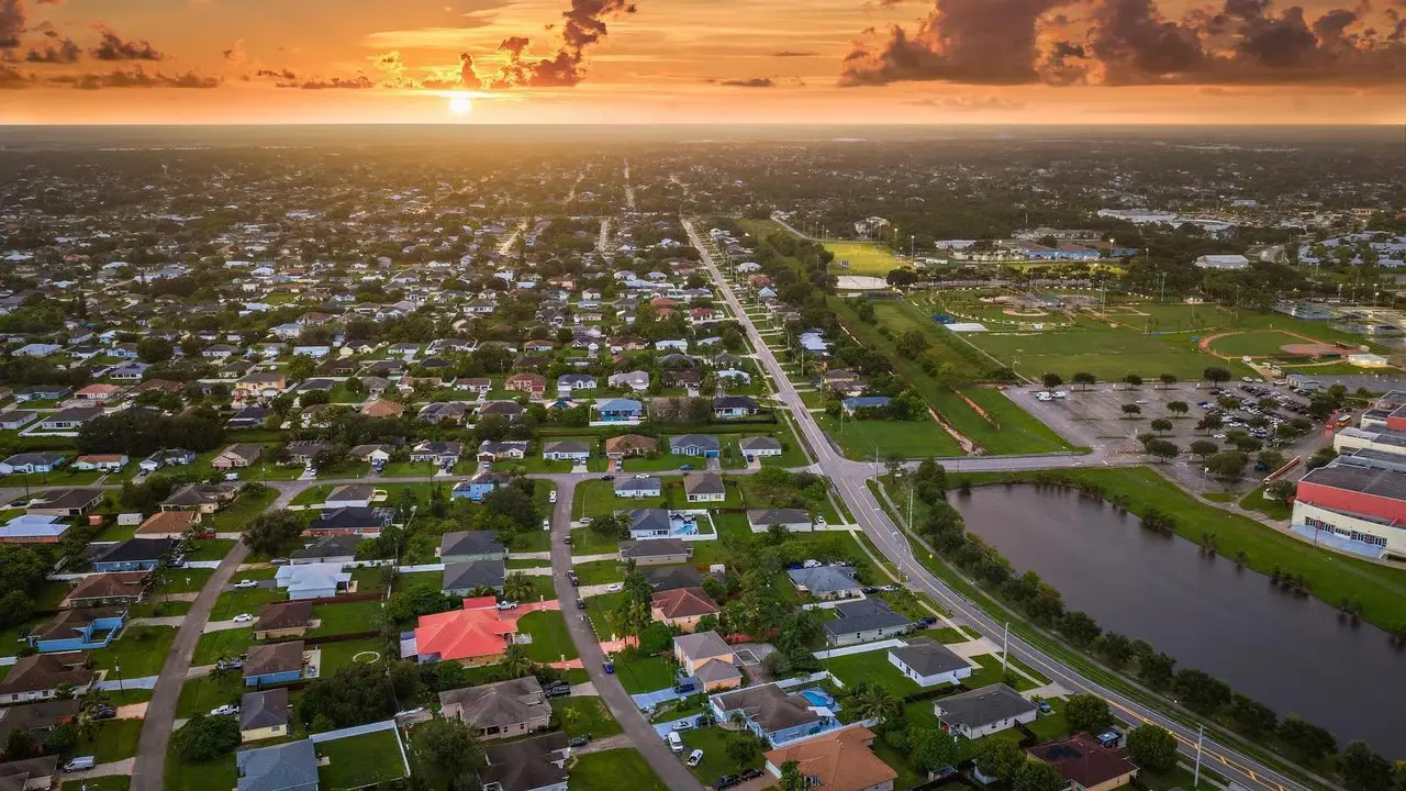 easy realty neighborhood expert program